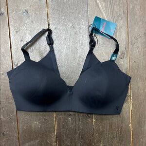 Tommy John Black Seamless Bra. Size 38D. NWT